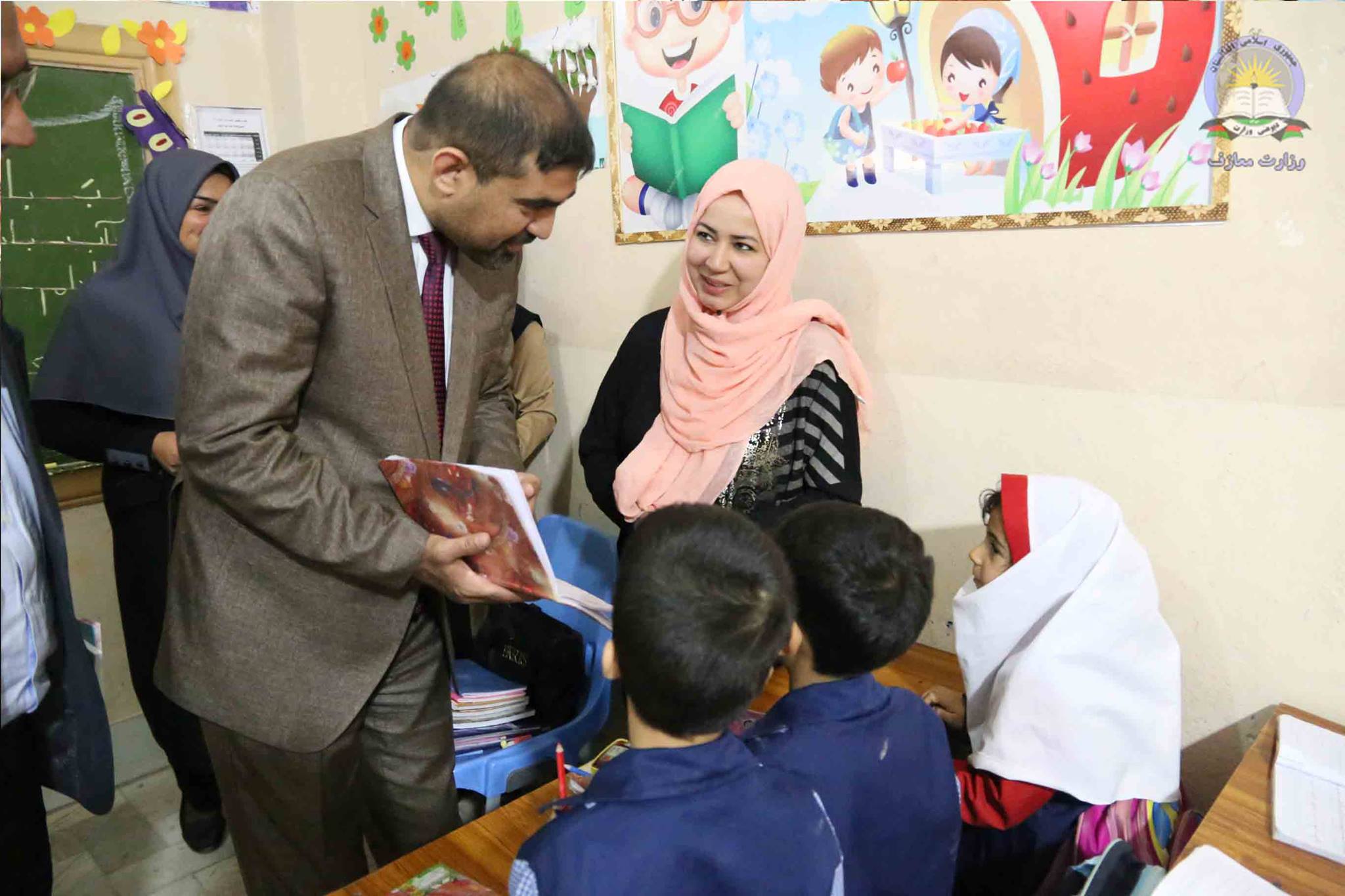 همگام با وزیر معارف در هرات/16