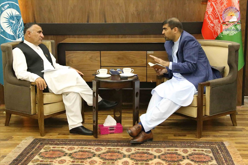 وزیر معارف با والی خوست دیدار و گفت‌وگو کرد
