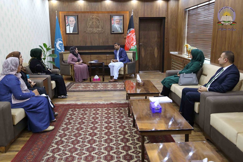 دکتر بلخی بر پیگیری و حل مشکلات معارف ولایت تخار تعهد سپرد