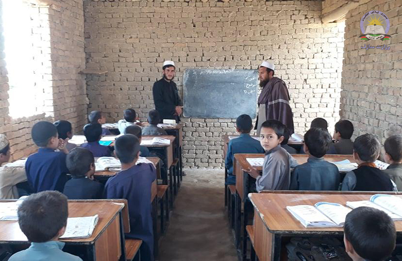 لوګر کې خلکو یوه ښوونځیو ته د ۴ ټولګیو ودانۍ جوړه کړه