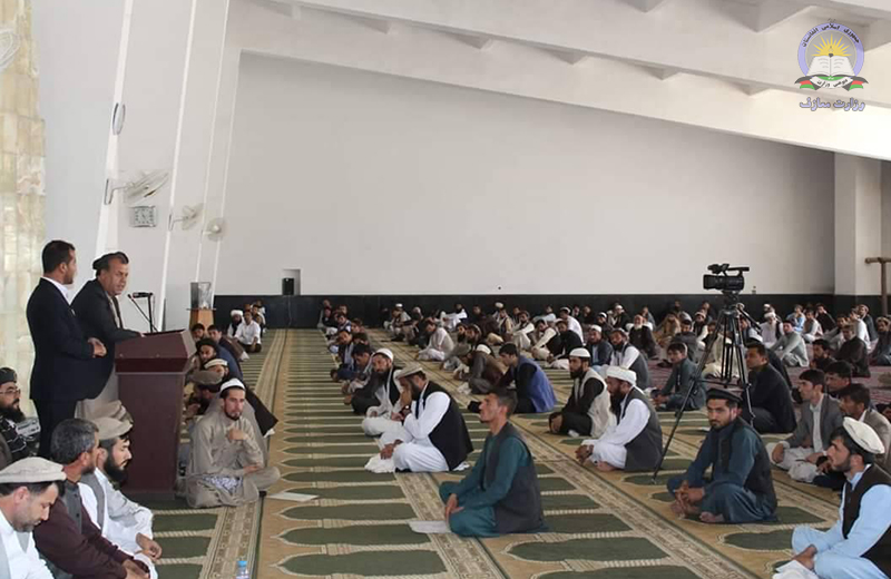 اخذ امتحان رقابتی بست های مدیریتی در مکاتب و مدارس ولایت کاپیسا