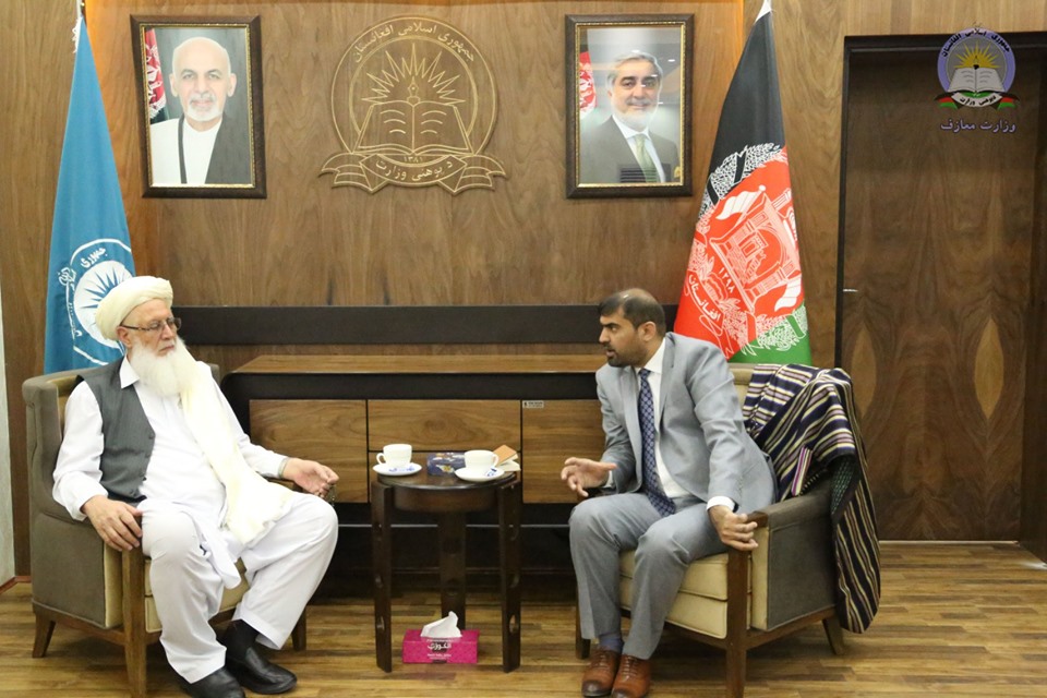 وزیر معارف بر پیگیری و حل مشکلات معارف کندز تعهد سپرد