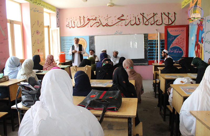 لغمان کې ۳۰ تنه ښځینه ښوونکو ته د ظرفیت لوړونې ورکشاپ جوړ شو