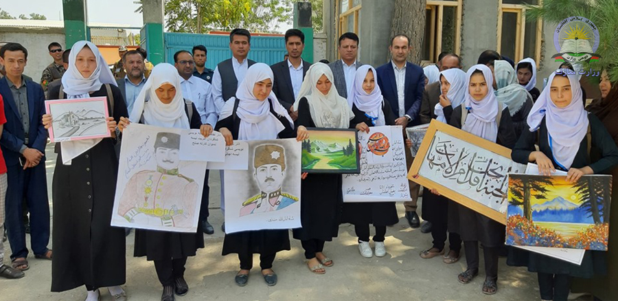 رقابت مقاله نویسی به پیشواز صدمین سالگرد استقلال کشور در میان شاگردان سمنگان 