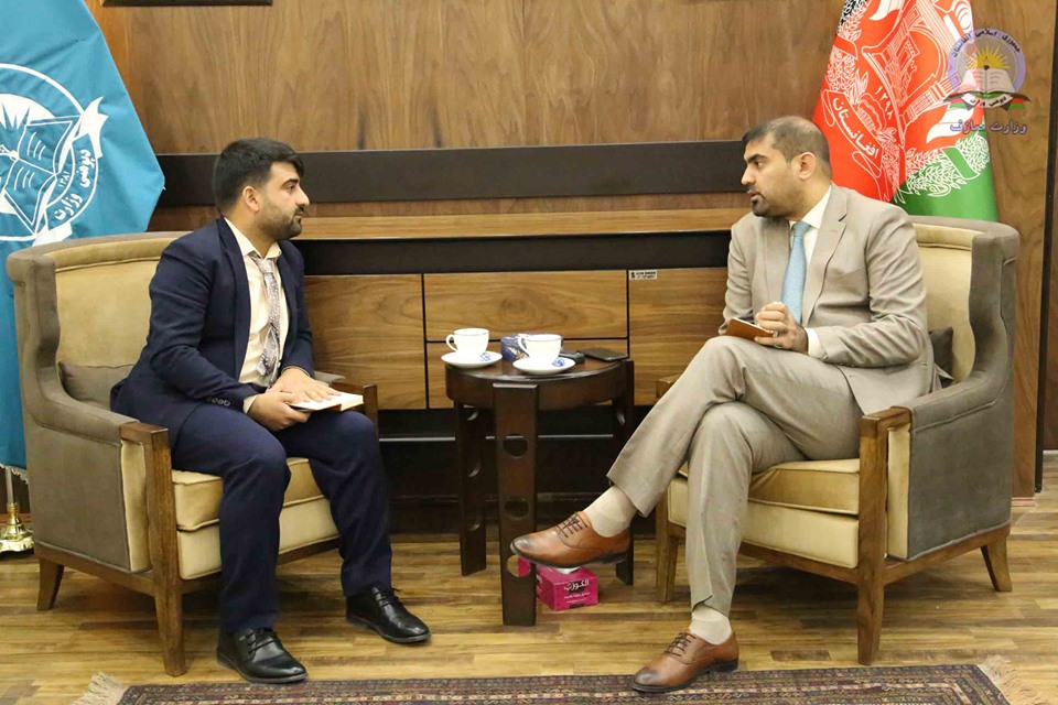 بادغیس ولایت د ښوونکو دکمښت ستونزه نلري