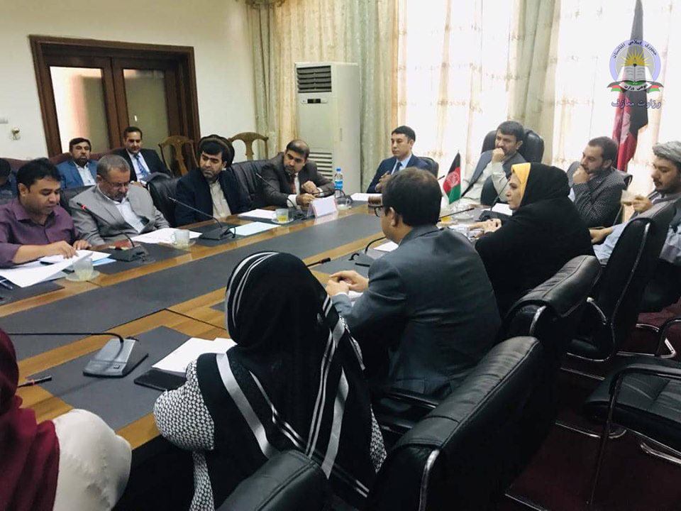 جلسه مشترک "وزارت معارف" و کمیسیون "مالي و بودجه" پارلمان با حضور دکتر "بلخی" برگزار شد