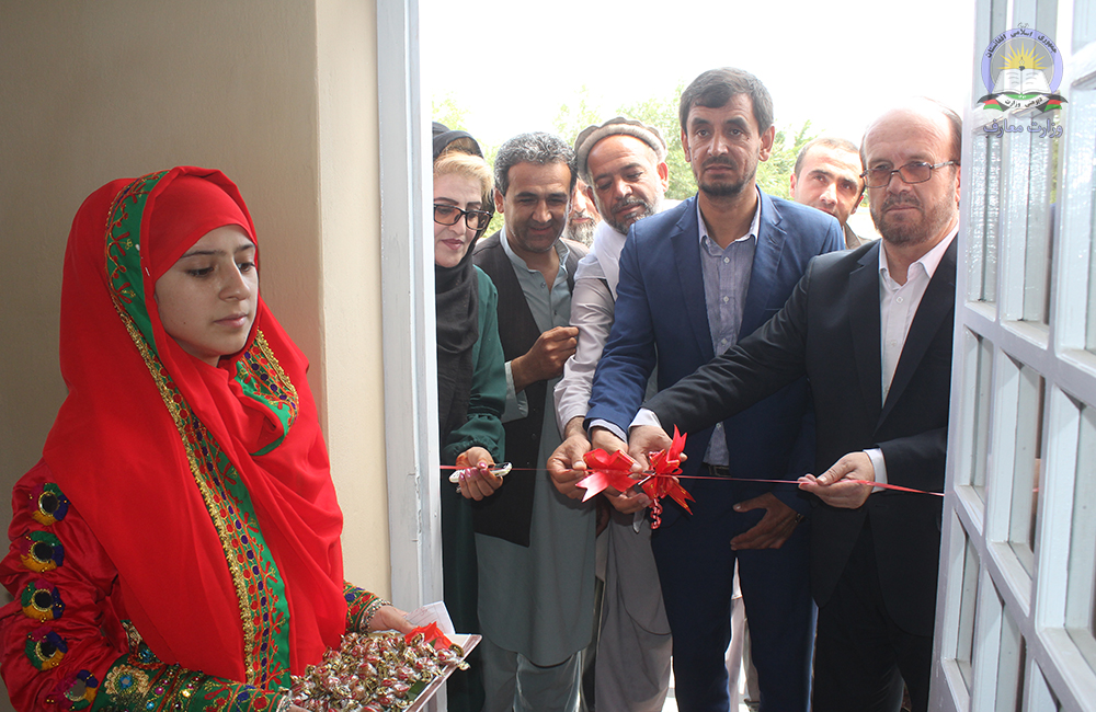 گشایش سه صنف درسی مدرن در لیسه ام سلمه مرکز ولایت پروان