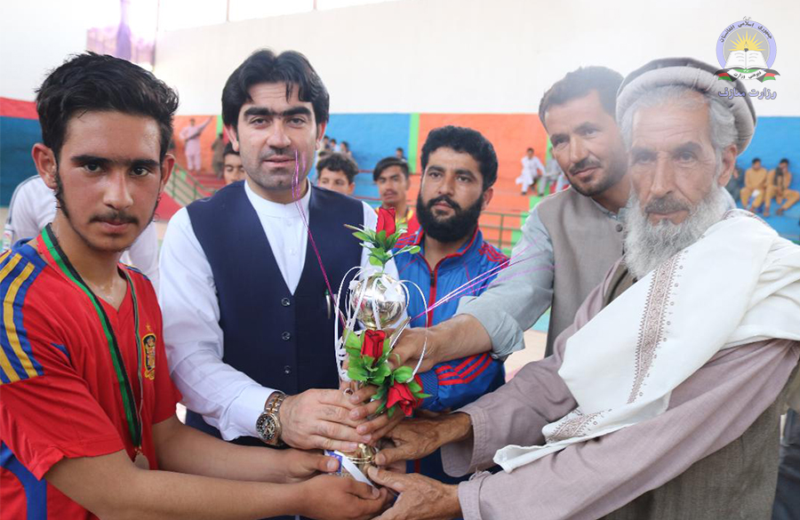 د لوګر د یوه ښوونځي د زده کوونکو تر منځ د فوټسال سیالۍ پای ته ورسېدې