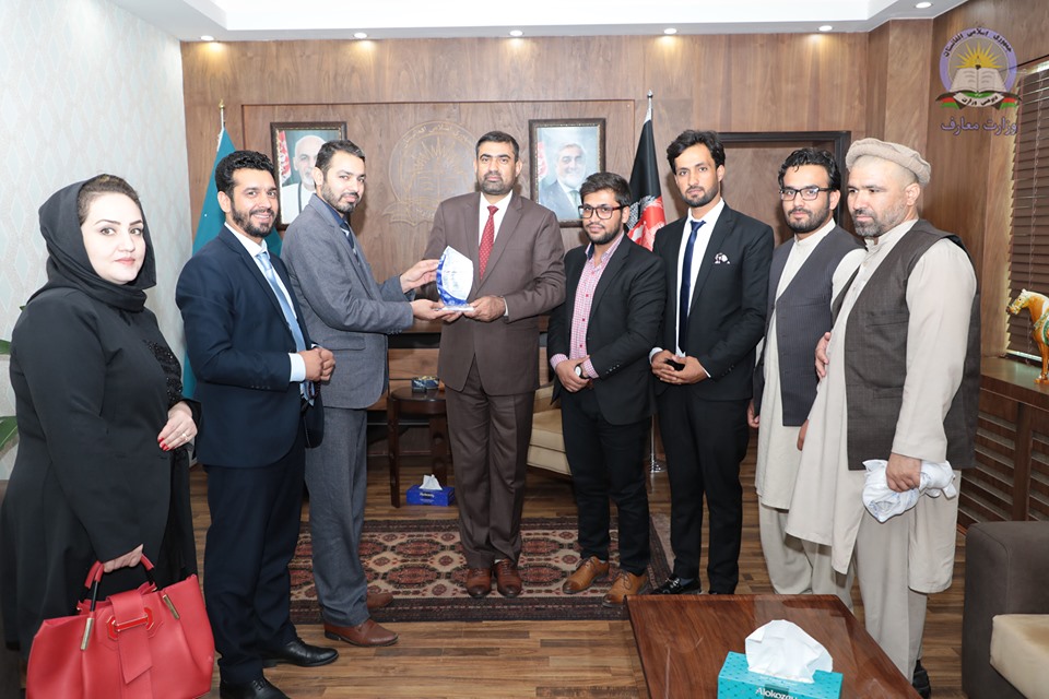 د پراختیا څپو پروسې (روند موج توسعه) د پوهنې وزیر غوره کړنې او کارونه وستایل