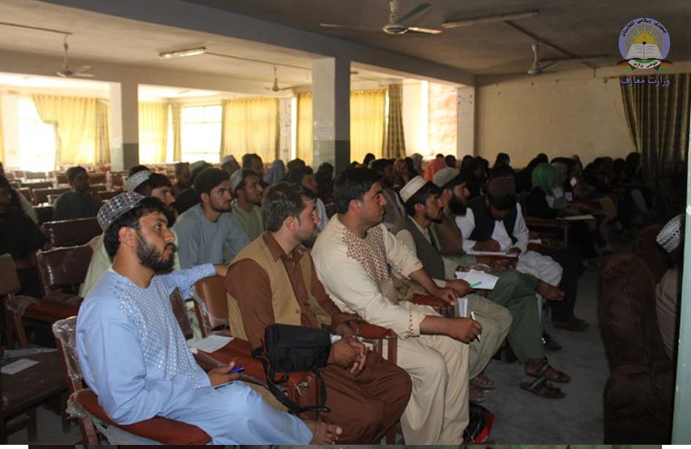 هلمند کې کلیوالي ټولګیو ښوونکو ته روزنیز ورکشاپ جوړ شو