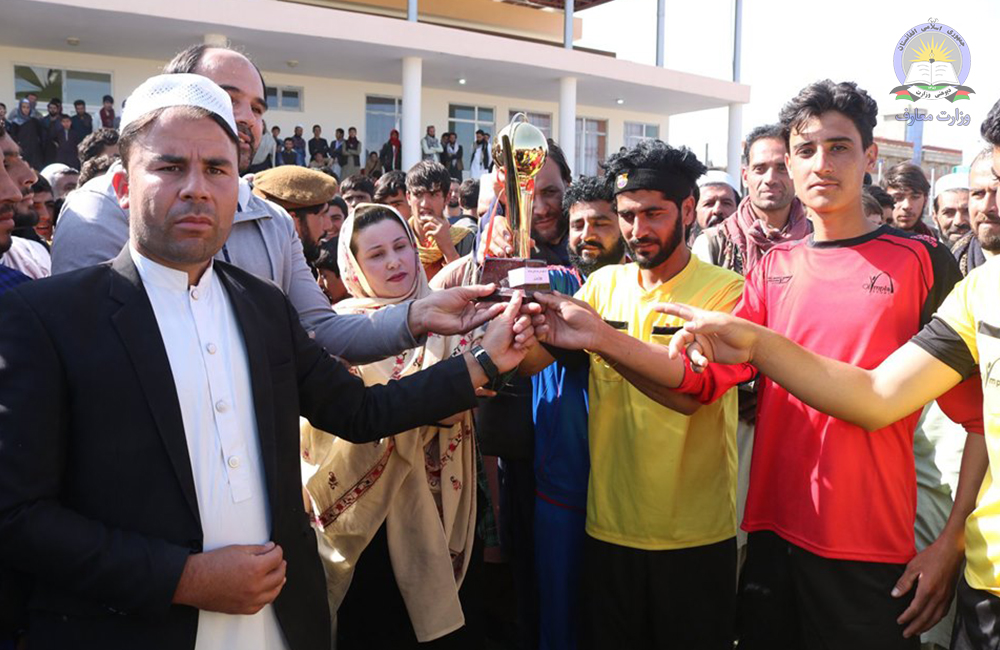 لوګر کې د زده کوونکو ترمنځ د فوټبال سیالۍ پای ته ورسېدې