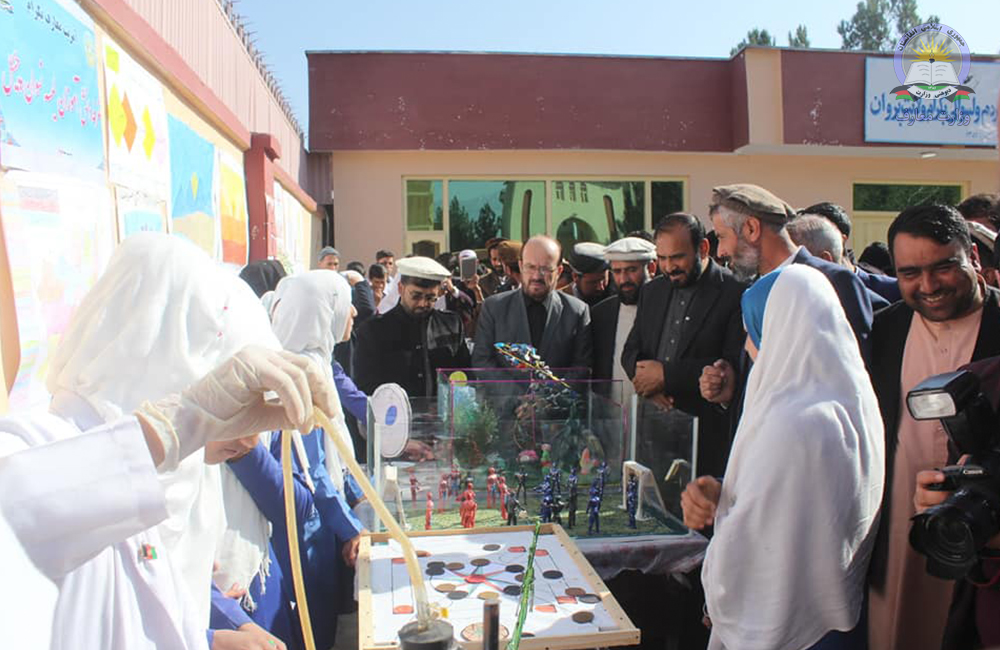 نمایشگاه علمی دانش آموزان مکاتب معارف ولسوالی بگرام ولایت پروان