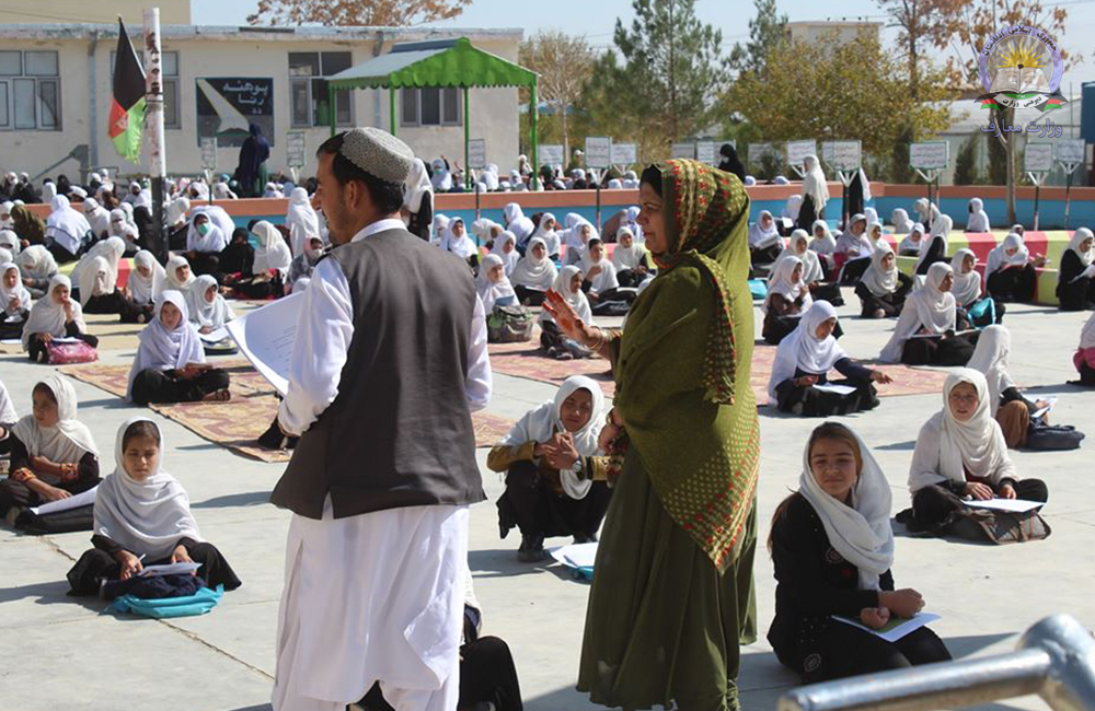 په زابل کې ۳۰۰ نجونو زده کوونکو ته د انګلیسي او کمپیوتر وړیا زده کړی وړاندي کیږي