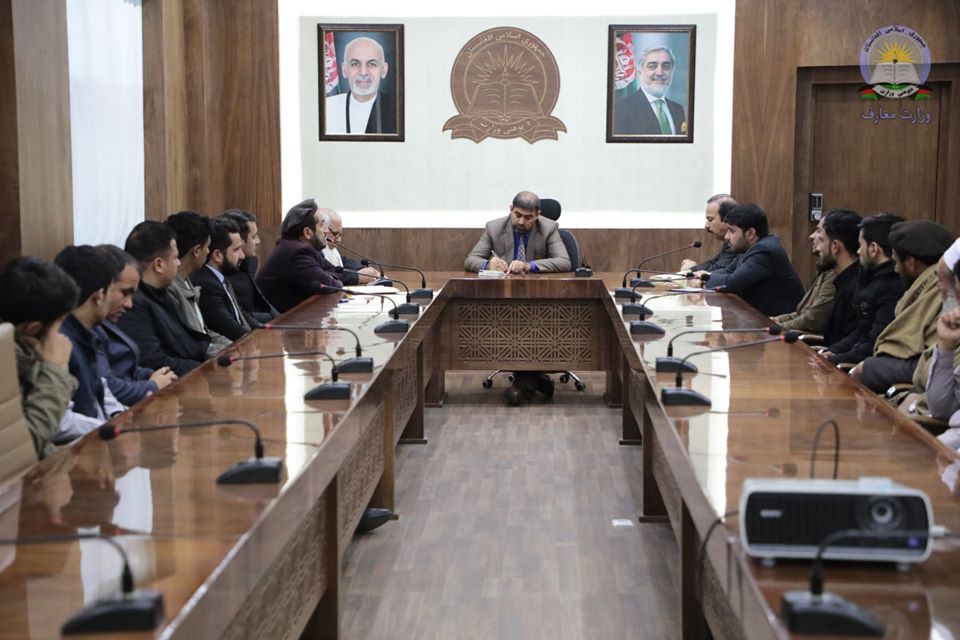 پوهنې وزیر د فراه ولایت د بې ودانیو ښوونځيو ستونزو حل لپاره د اقرا پروژې د دوهم پړاو له پیل څخه خبر ورکړ.