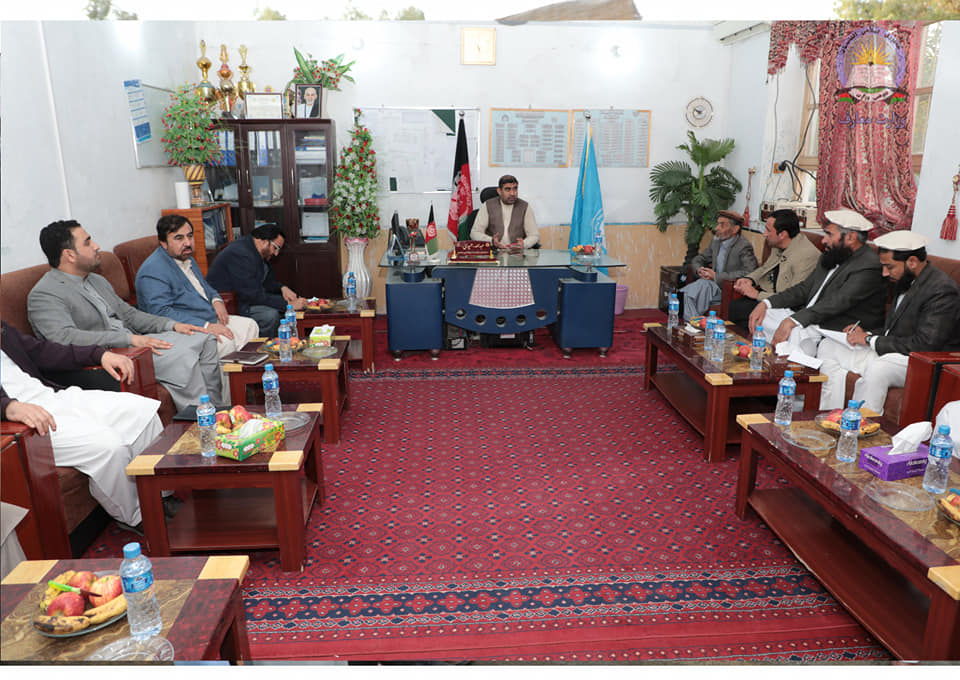 پوهنې وزیر د لغمان پوهنې له ریاست څخه لیدنه وکړه