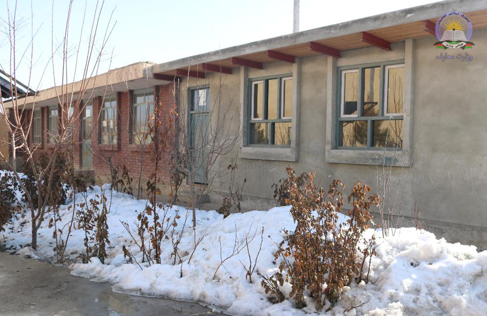 لوګر کې خلکو د نجونو یوه ښوونځي ته دوه درسي ټولګي جوړ کړي