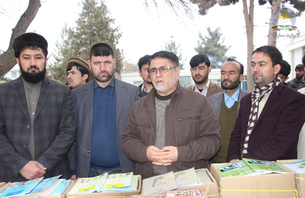 روند توزیع ۴۸۲۰۹۷ جلد کتب درسی به آمریت‌های معارف ولایت تخار آغاز شد.