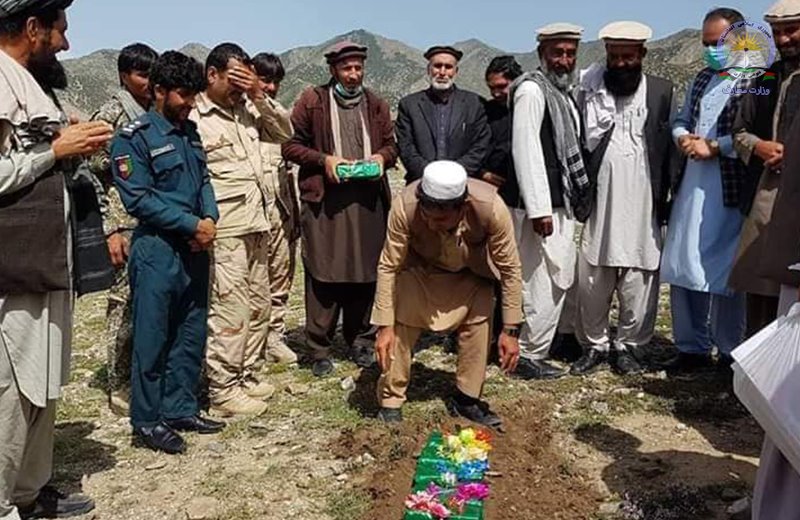 د ډنډ پټان ولسوالۍ اړوند د نوي کلي ښوونځي ودانیزې چارې پیل شوي