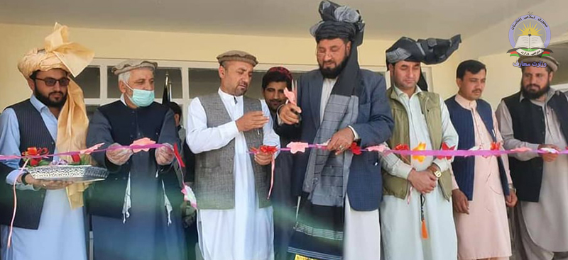 د پوهنې وزارت_پکتیکا: د پکتیکا ولایت د مرکز اړوند د نجونو د صلحي مرکزي لیسي نوې جوړه شوې ودانۍ د یو لړ مراسمو په ترڅ کې ګټې اخیستنې ته وسپارل شوه.  د یاد ښوونځي نوې ودانۍ په دوه نیم جریب ځمکه کې په پاخه او اساسي ډول د هندوستان هیواد په مالي مرسته د ۲۰ میلیونو افغانیو په مجموعي لګښت د یو کال په موده کې جوړه شوې، چې ۱۲ درسي ټولګي، ۴ اداري خونې، کمپیوټر لب، لابراتوار او نورې اړوندې ټولې آسانتیاوې لري.  په همدې تړاو جوړه شوې غونډه کې د پکتیکا ولایت مرستیال والي انجینر شیر پاد شاه ارګوني، دپوهنې رییس انجینر محرا