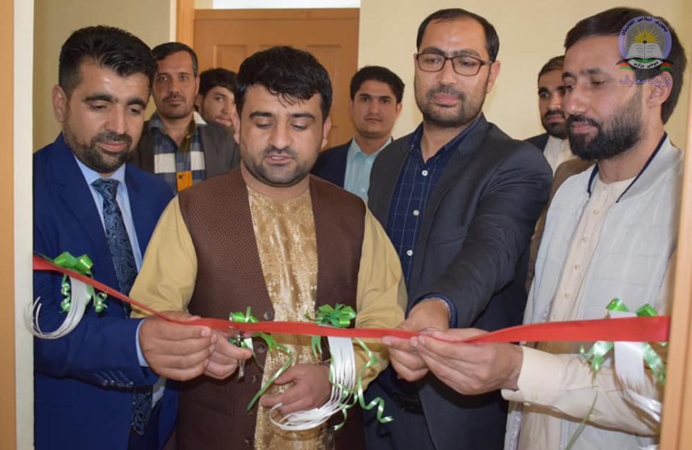 کمک ۱۰ پایه کمپیوتر به معارف ولایت هرات 