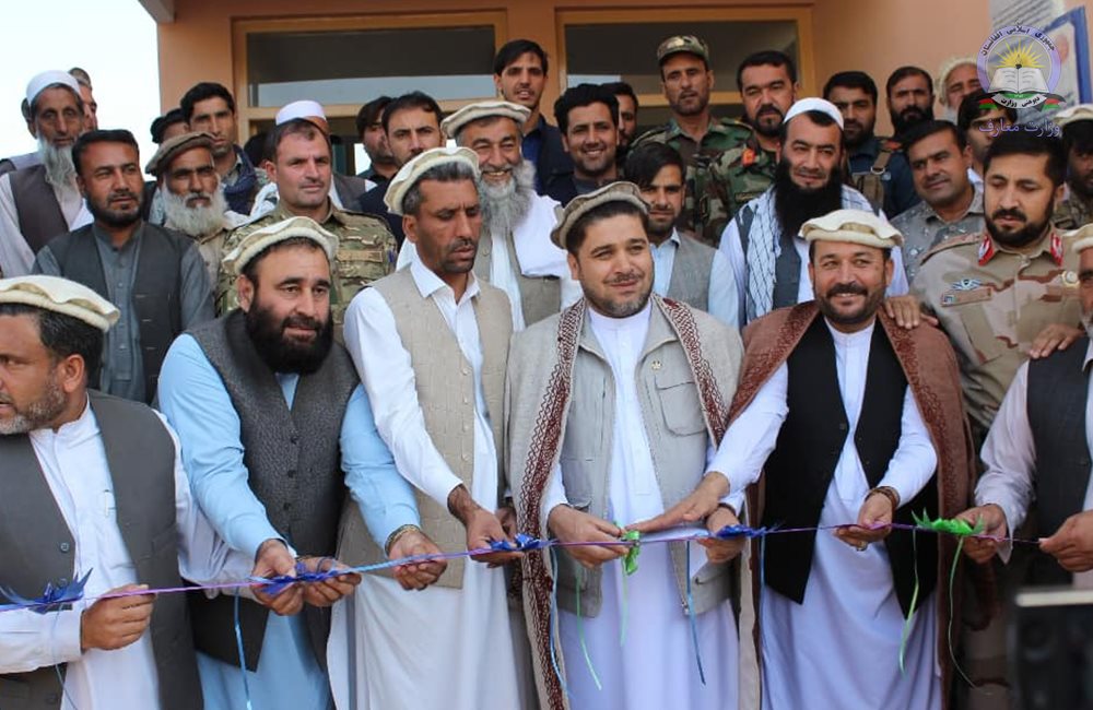 د کنړ په اسمارو ولسوالۍ کې یوه ښوونځي ته نوې ودانۍ جوړه شوه