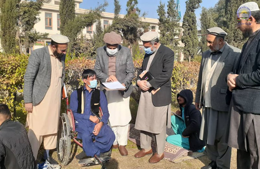 د ننګرهار په تودو سیمو کې دزده کوونکو څلور نیم میاشتنۍ ازموینې پیل شوې