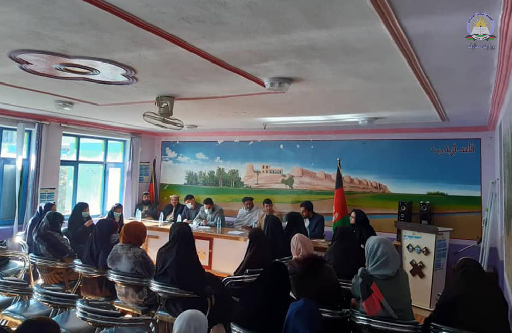 رقابت ترویج فرهنگ مطالعه و کتاب‌خوانی میان دانش‌آموزان مکاتب در ولایت فراه