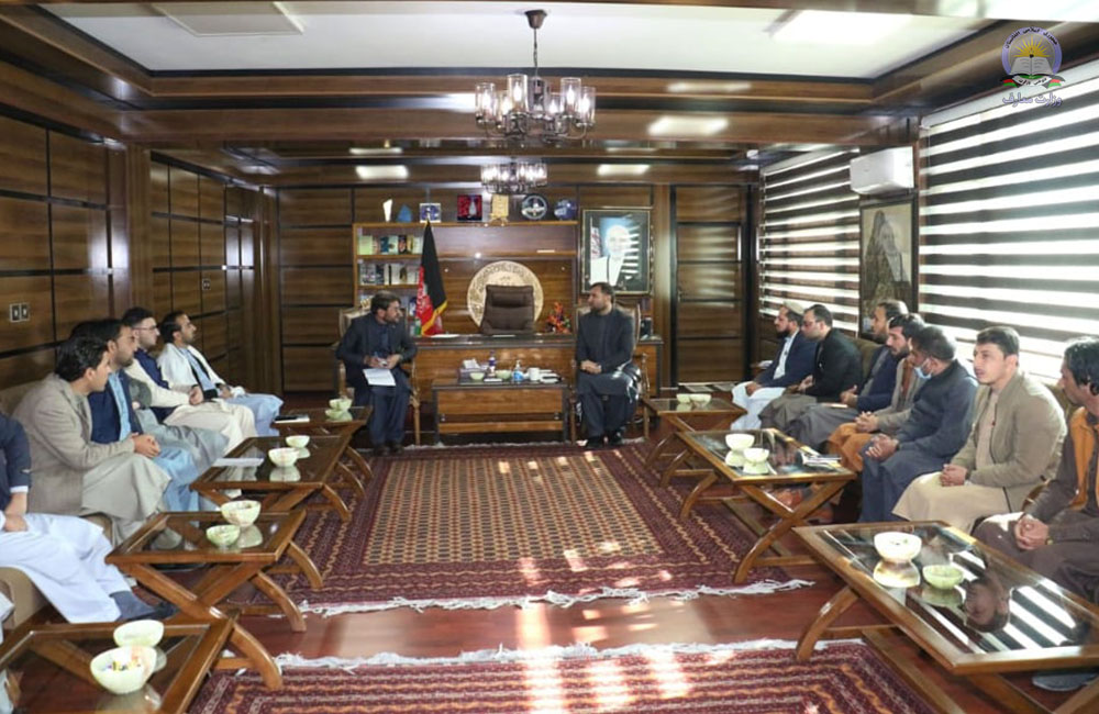 په ننګرهار کې ۱۲۶۱ تنه رضاکاره ښوونکي جذب شوي دي