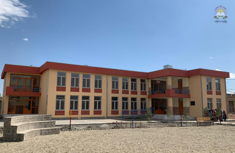 دکابل په ښار کې د یو ښوونځي نوې ودانۍ پرانیستل شوه