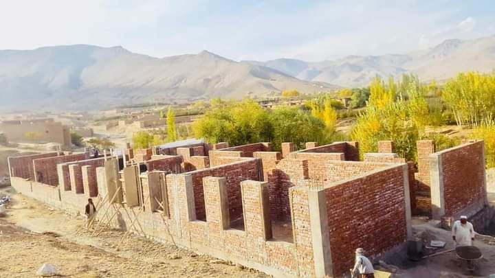 میدان وردګو ولایت کې ۴۳ ښوونځي بیا رغول کیږي