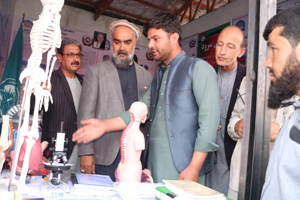 د لوګر ولایت پوهنې ریاست کې د چوپړتیاوو وړاندې کولو نندارتون جوړ شو