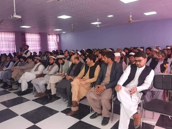 لغمان ولایت کې د څوارلسم پاسه ښوونکو د آزموینې بهیر پیل شو