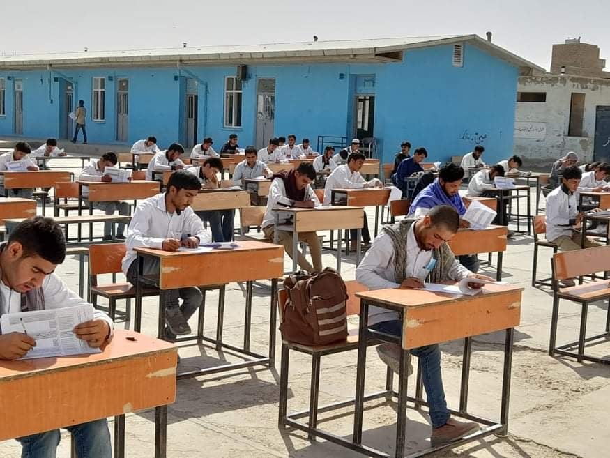 اخذ امتحان آزمایشی کانکور از دانش آموزان صنوف دوازدهم ولایت نیمروز