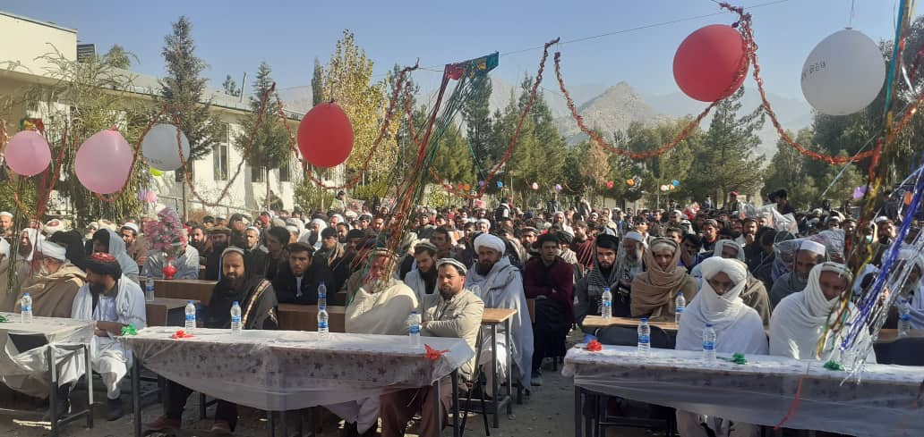 کاپیسا ولایت تګاب ولسوالۍ اړوندو ښوونځیو کې د زدکونکو د فراغت په ویاړ شانداره غونډی وشوی.