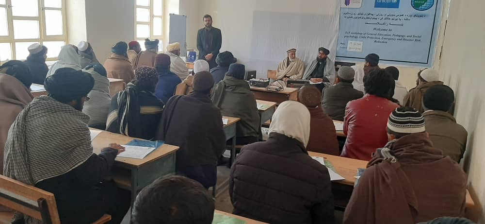 د لوګر د برکي برک ولسوالۍ د سیمه ییزو او چټکو زده کړو ښوونکو روزنه پیل شوه