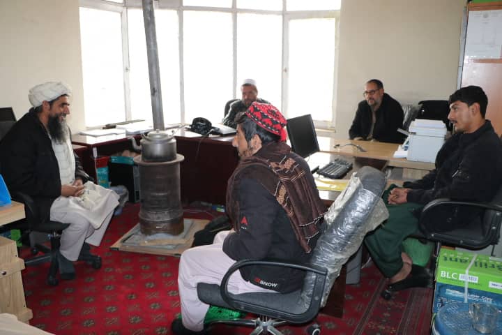 دیدار و گفتگوی معاون تعلیمات اسلامی معارف میدان وردگ با کارمندان و مسئولان شعبات مربوطه