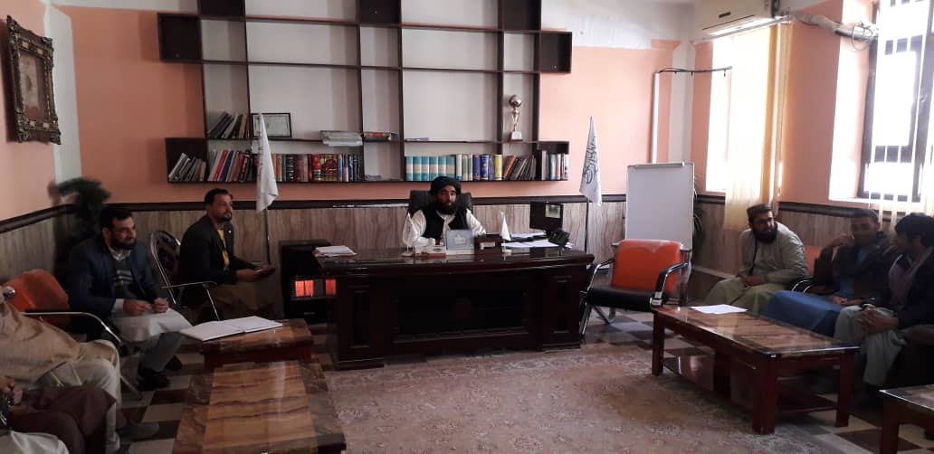 رئیس معارف ولایت فراه با مالکان تعمیر های مکاتب کرایی در آن ولایت دیدار کرد
