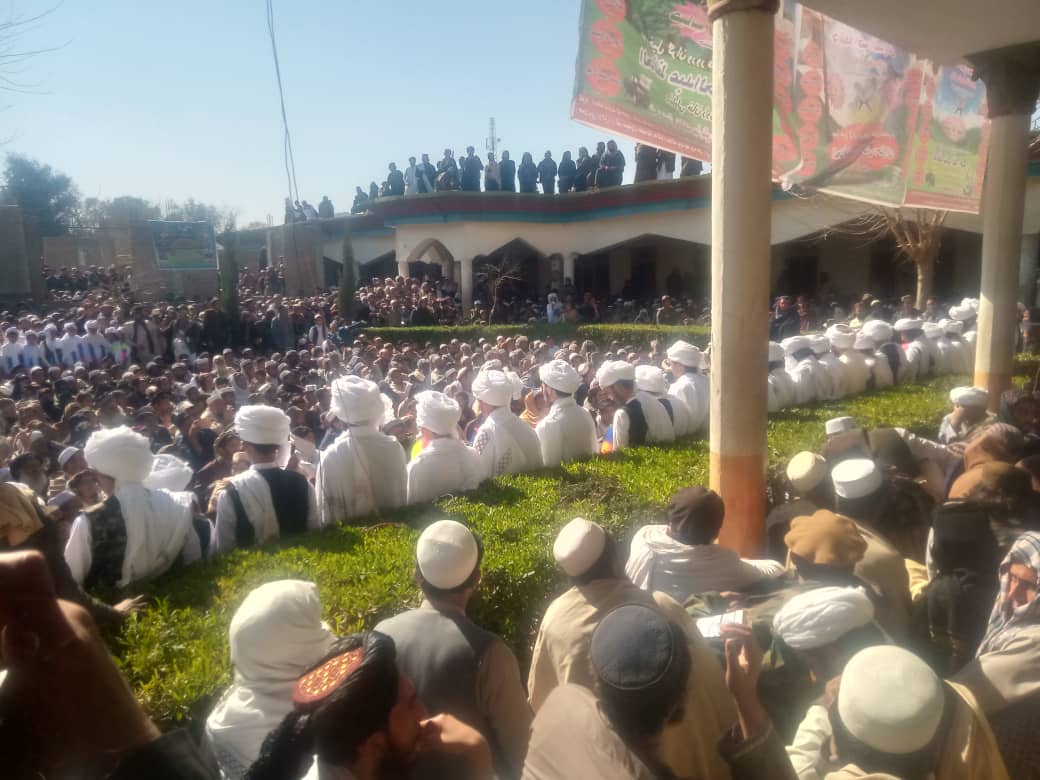 د ننګرهار ولایت په احسن المدارس لېسه کې د لاسونو د لګولو مراسم