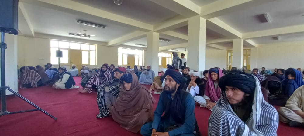 د میدان وردګ ولایت مرکزي مدرسه د یو لړ شانداره مراسمو په ترڅ کې پرانیستل شوه