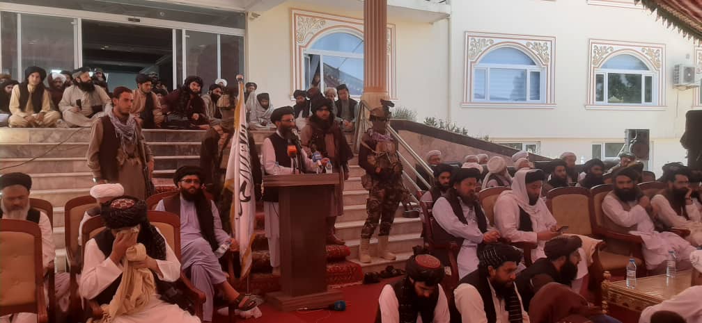 د بلخ ولایت مرکزي مدرسه د یو لړ شانداره مراسمو په ترڅ کې پرانیستل شوه