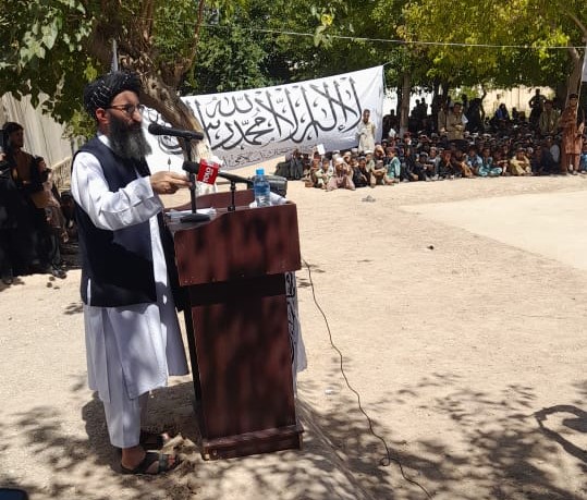 د پوهنې وزارت سرپرست وزیر د ارزګان ولایت له ښوونیز بهیر څخه لیدنه وکړه