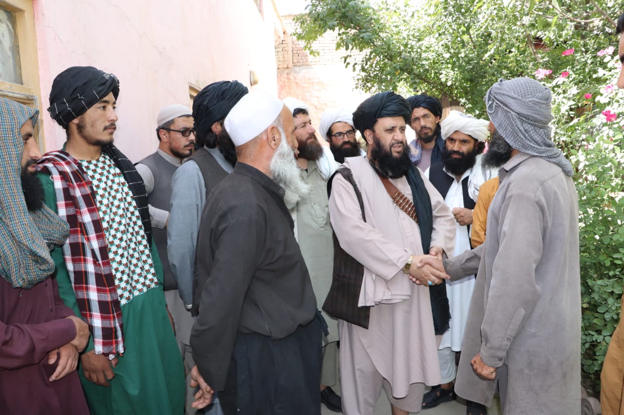 د پوهنې وزارت د سرچینو او ادارې معین د پروان ولایت له جهادي مدرسې او دارالمعلمین څخه لیدنه وکړه