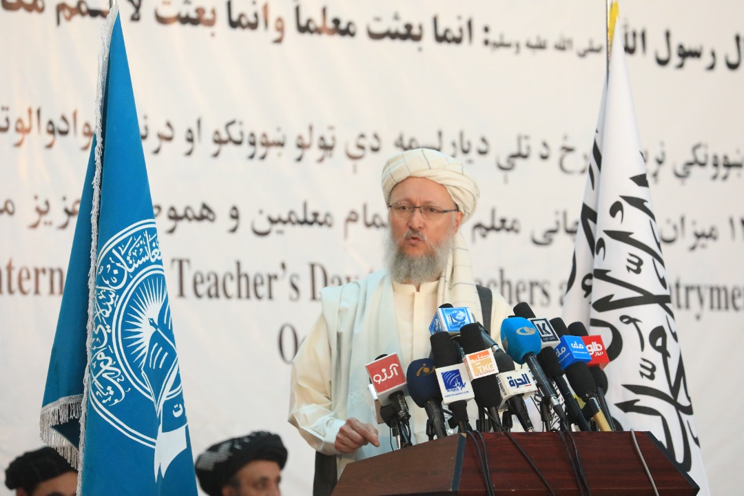 د پوهنې وزارت  له لوري د ښوونکي نړیواله ورځ  د یو لړ شانداره مراسمو په ترڅ کې ولمانځل شوه