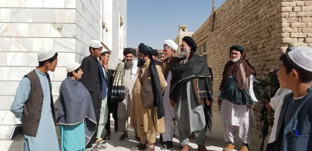 د پوهنې وزارت د سرچینو او ادارې معین د غزني ولایت د (حوزه علمیه محمدیه) مدرسې څخه لیدنه وکړه