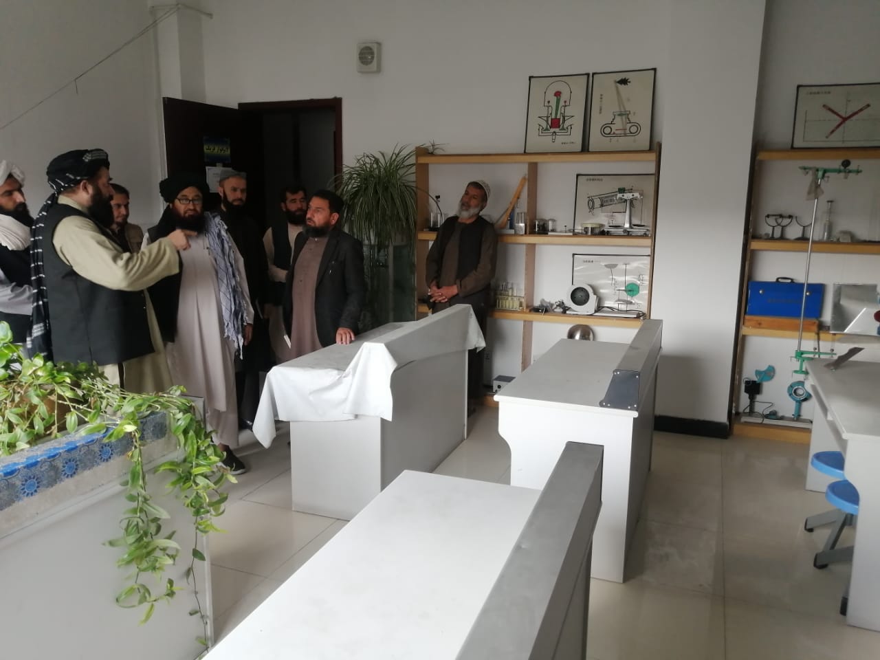 د پوهنې وزارت د ښوونې او روزنې معین د نصاب او ښوونکو د مسلکي پراختیا له عمومي ریاست څخه لیدنه وکړه