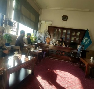 د پوهنې وزارت د نصاب او ښوونکو دمسلکي پراختیا عمومي رئیس د مورا تعلیمي کمپلیکس له مسئولینو سره وکتل