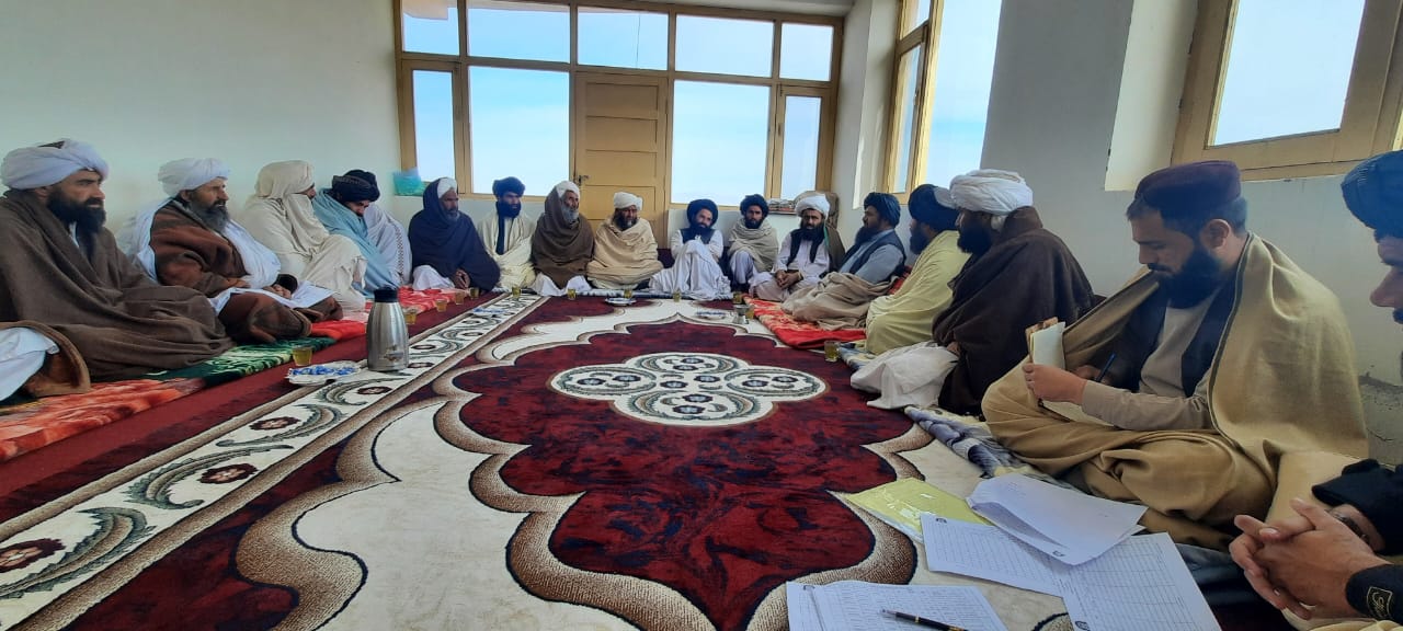 د پوهنې وزارت د ښوونې او روزنې معین د ارزګان ولایت له جهادي مدرسې څخه لیدنه وکړه