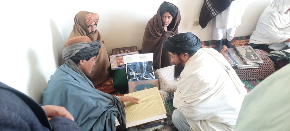 د پوهنې وزارت د ښوونې او روزنې معین د کندهار او زابل ولایتونو له جهادي مدارسو او دارالحفاظونو څخه لیدنه وکړه