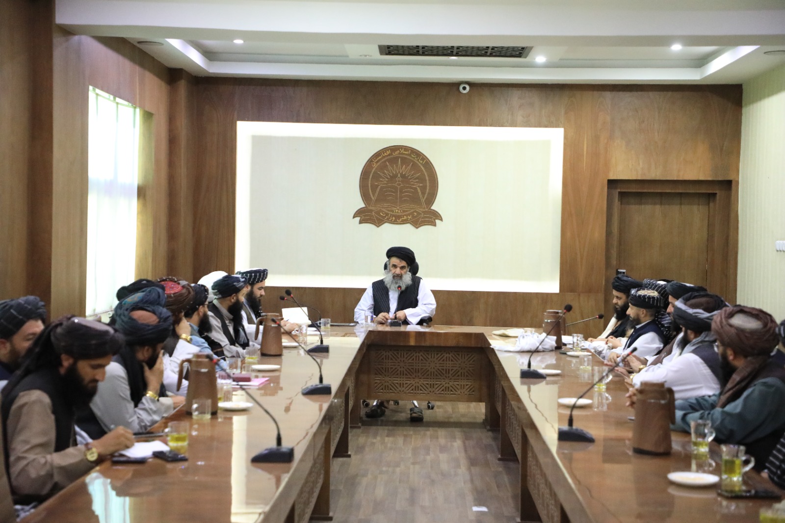  د پوهنې وزارت سرپرست د هېواد د ۱۷ ولايتونو د پوهنې له رئیسانو سره وکتل